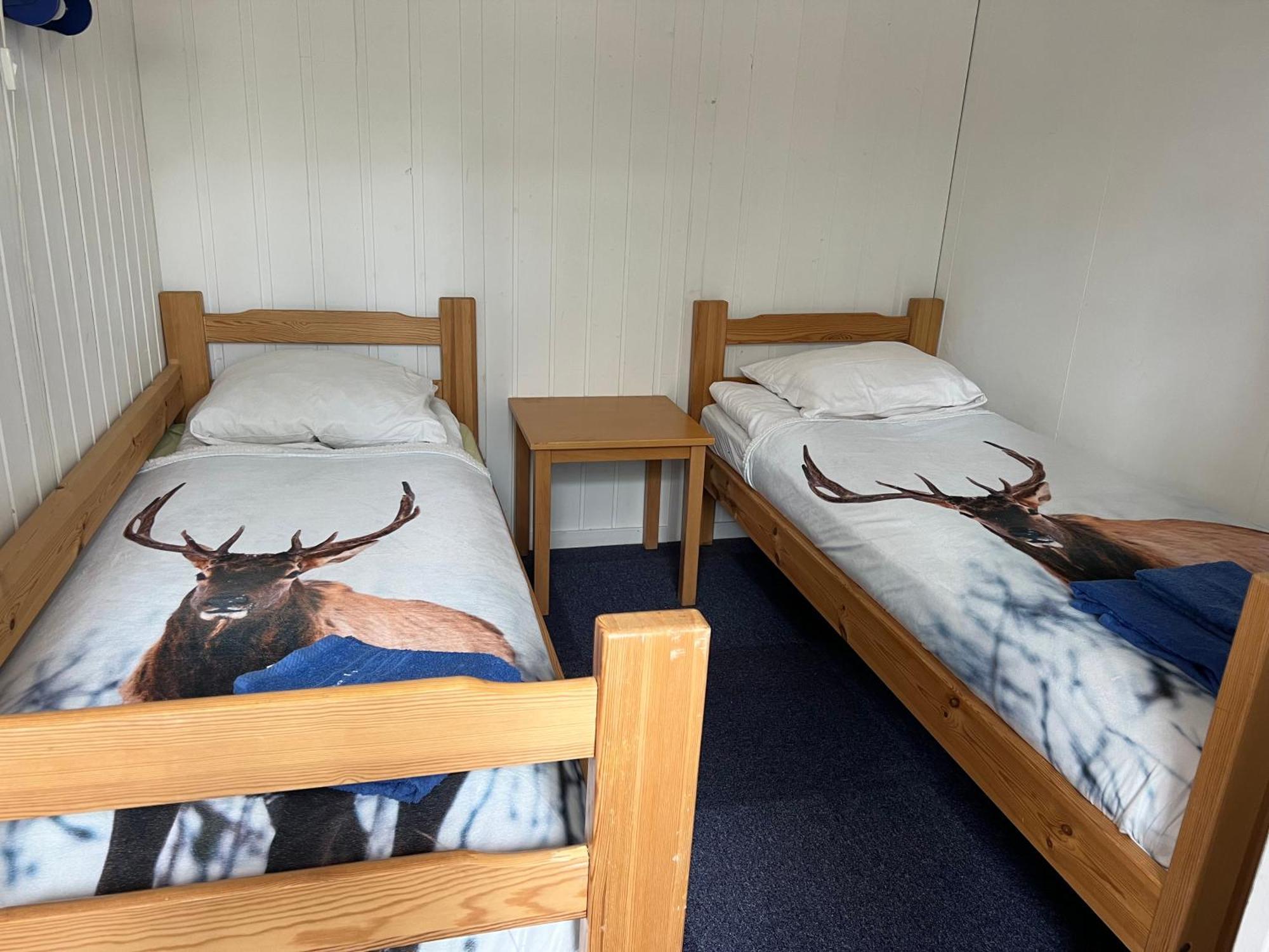 Rena Hostel Einara Экстерьер фото
